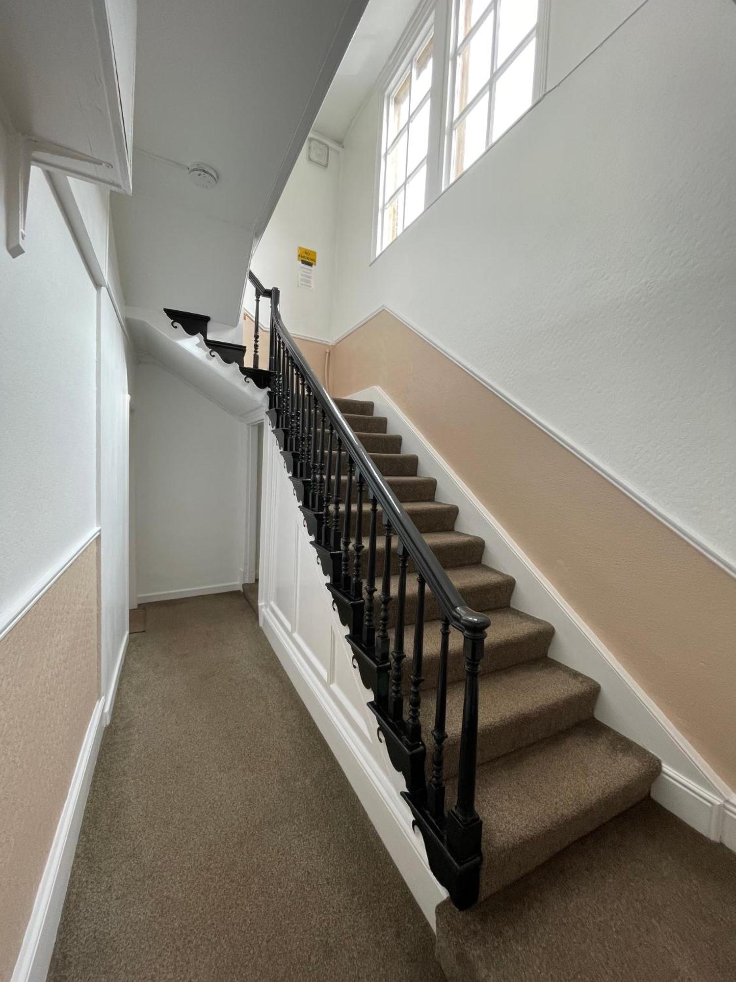 Stay In Yeovil Town Centre, Large 2 Bd Apt With Parking, Sleeps 4 Exterior foto