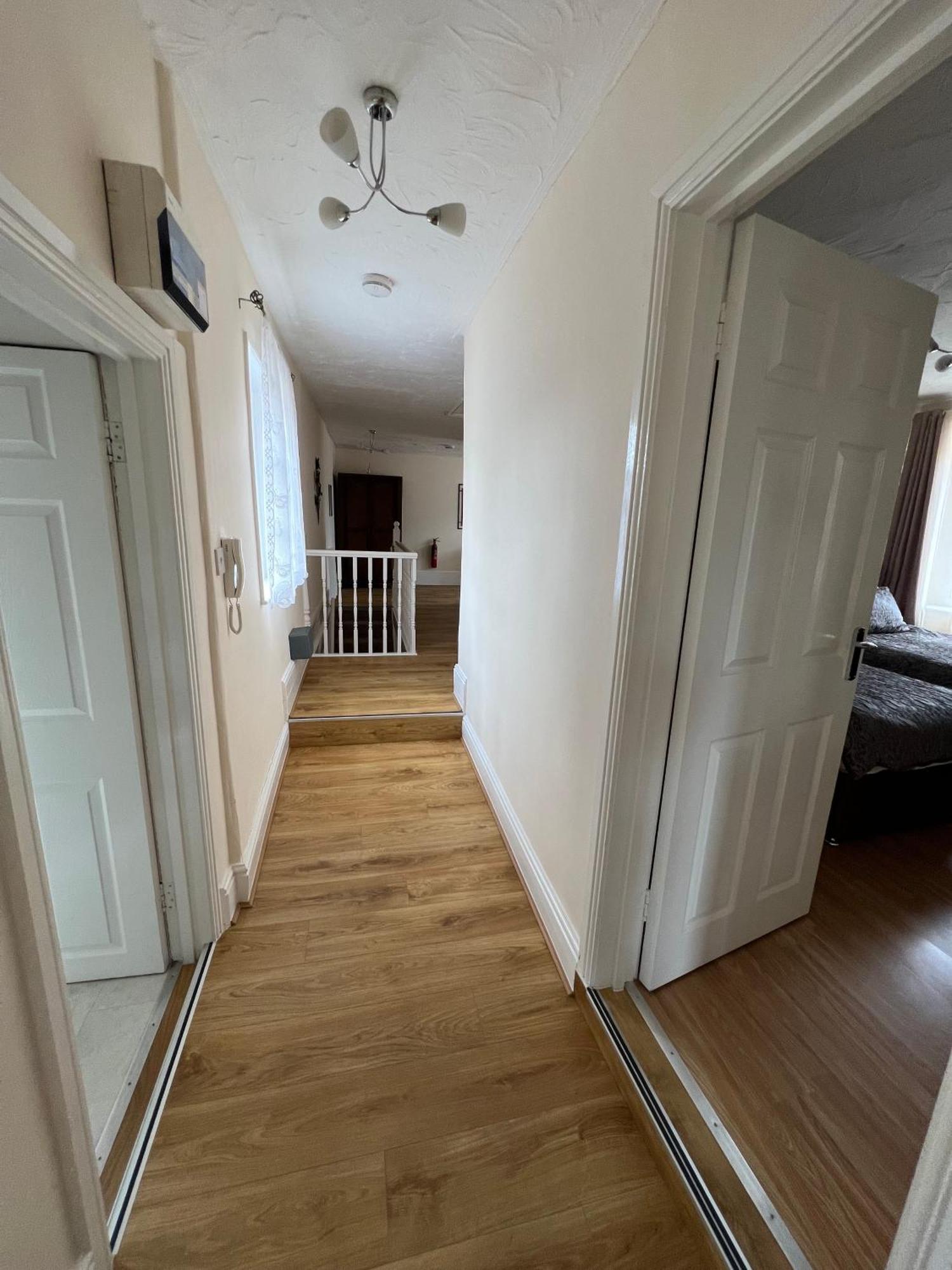Stay In Yeovil Town Centre, Large 2 Bd Apt With Parking, Sleeps 4 Exterior foto